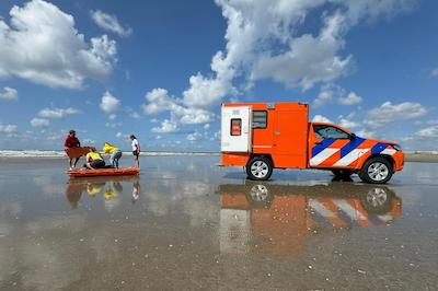 Reddingsbrigade Lifeguard oefening op het strand